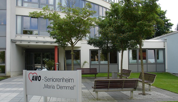 AWO Sniorenheim "Maria Demmel" Landshut - Das Bild zeigt den Eingangsbereich des AWO Sniorenheims "Maria Demmel" Landshut.