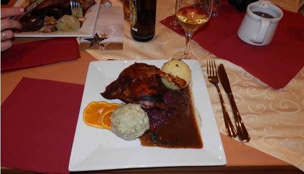 Offener Mittagstisch - Das Bild zeigt ein frisch zubereitetes Mittagessen